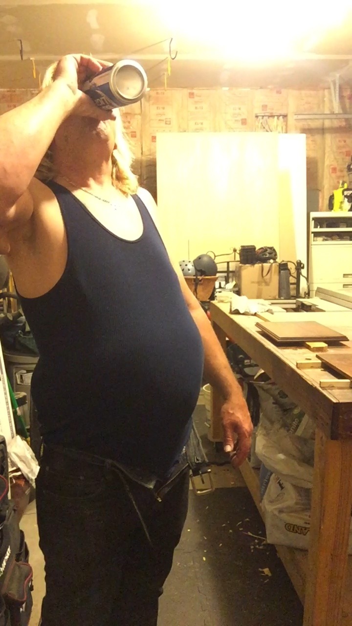 danicornalive:  Tonight’s bloat with unbuttoned pants, per request.