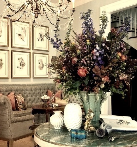Formal - Traditional Living Room