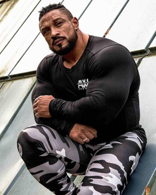 Roelly Winklaar  adult photos