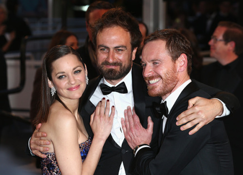 Michael Fassbender, Marion Cotillard & Justin Kurzel Having A Love Fest At The Cannes Macbeth Pr