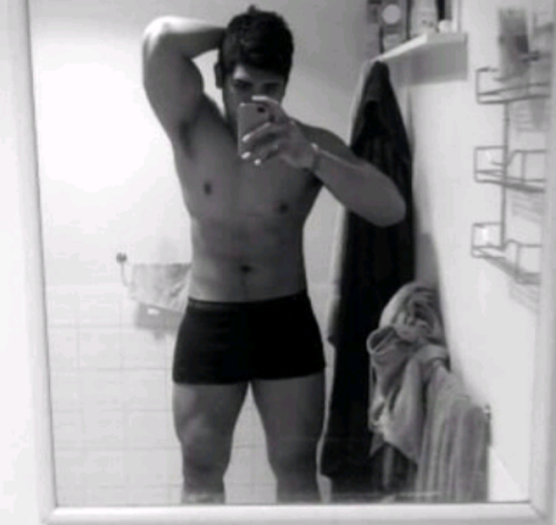 dtfnewzealand:  Michael , hot tongan boy with short fat cock 