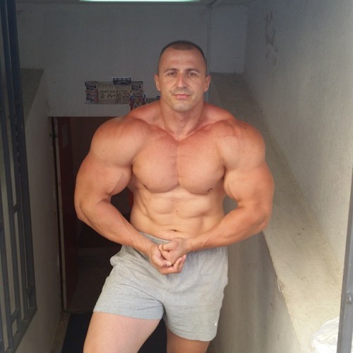 serbian-muscle-men:  Bodybuilder Srdjan, Montenegro