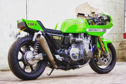 ☕ @caferacer.brasil ☕♠ #garage #moto #vintage #oldschool #motorbike #motorcycle #retro #bobbe