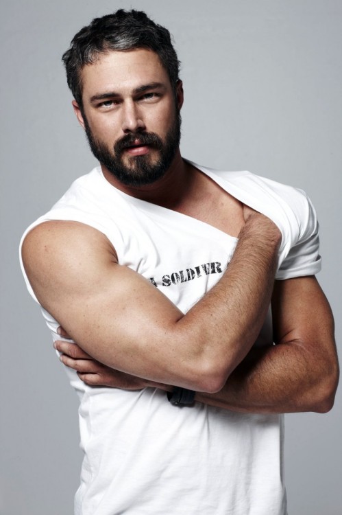 manculture:  Taylor Kinney