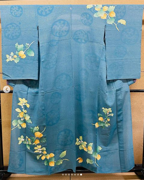 Soothing summer weave outfit, featuring a beautiful himawari (sunflower) obi, paired with a kimono d