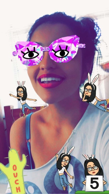 takinganapwithtaeyeon: Sunday , diary:::my alter ego, yelling “haHA GAY” at me…lov her,