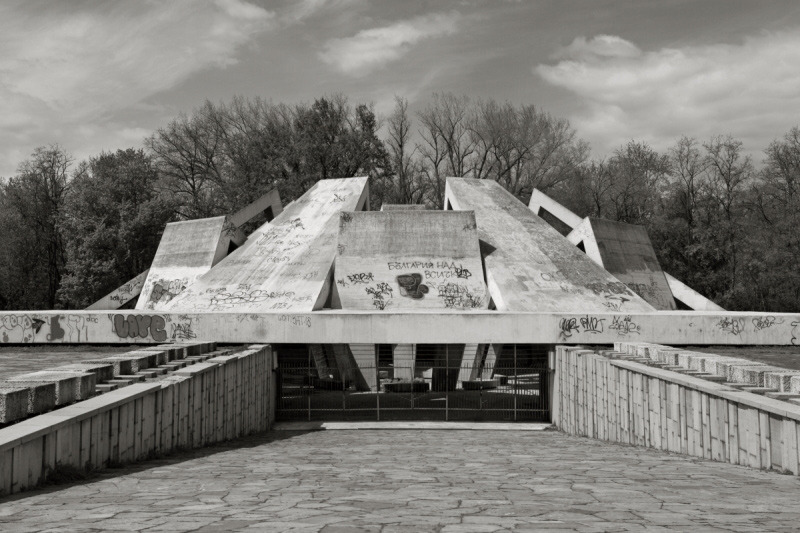 archatlas:    Communist-Era Monuments in Bulgaria  The project Forget Your Past by