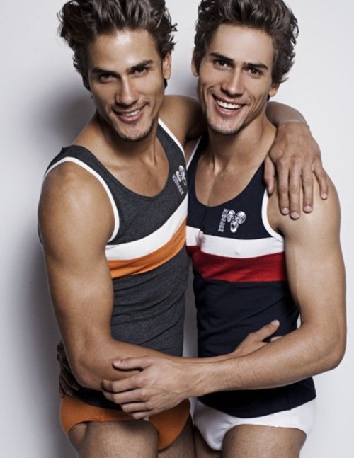 fuckyeahhugepenis:  THESE TWO BOYS ARE JUST PERFECT! *Patriota Twins  Twins *.*