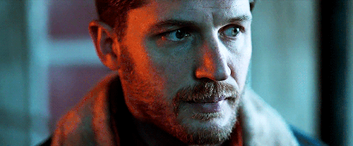 rytfujgkuhhgmjgh:Tom Hardy as Bob Saginowski in The Drop (2014)
