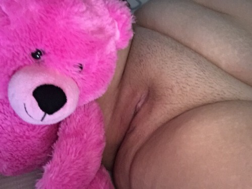 countryprincess366: Cuddles (feeling very little things morning)