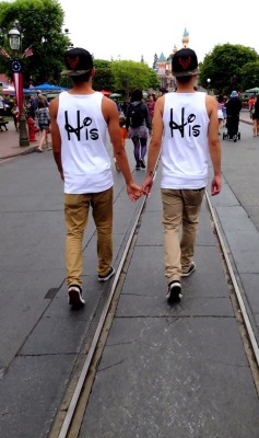 ifuckrainbows:  twoboysarebetter:  Just be yourself!      (via TumbleOn)