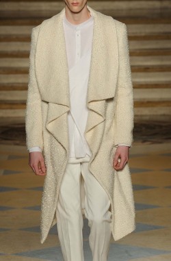 monsieurcouture:  Jinhaili F/W 2016 Menswear London Fashion Week