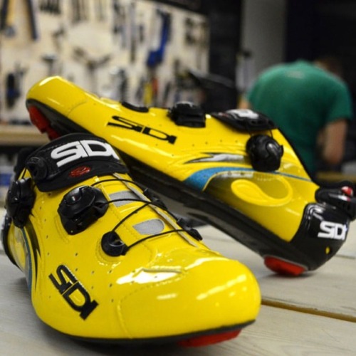 glorycycles:Sidi Wirw Froome Edition. #sidishoes #chrisfroome
