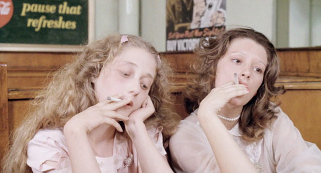 Carol Kane and Bonnie Carol Case in Wedding in White (William Fruet - 1972)