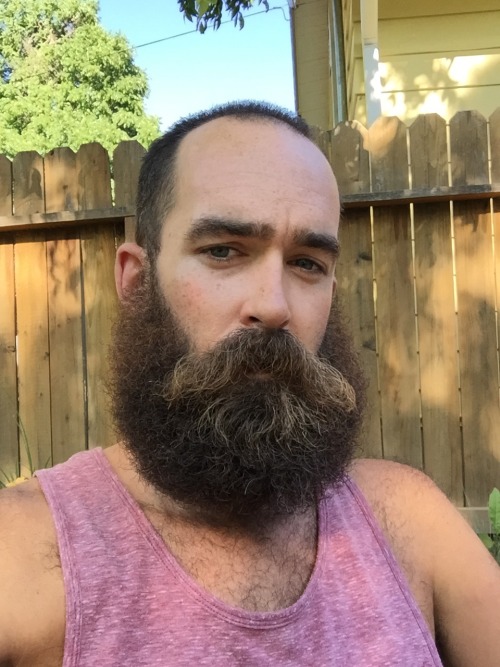 thelastofthewine: mpbcub: 6.5 month beard ***Epic handsome Eric .. mega woof cubster