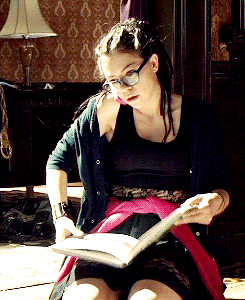 tinyhaiz:Is it my imagination, or does Cosima have bigger breasts than you?I am going to objectify y