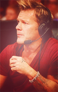 kura-world:  WWE Chris Jericho - Avatars 200x320. By Kura K©  I love that damn jacket!