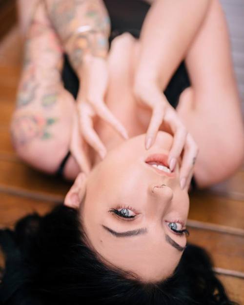 altmodelgirlcrush: Aubrey Suicide @suicidegirls  ❤