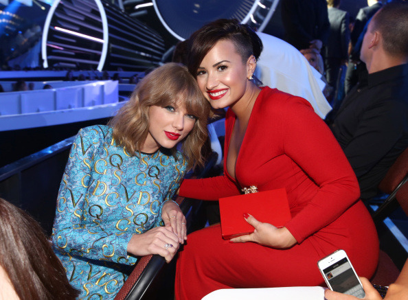 dlovato-news:  AUGUST24th - Video Music Awards - Show. (more here) 