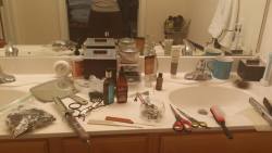 it amazing to me how some women can have bathroom sinks that look like this&hellip;but complain about 4 strands of hair on the counter