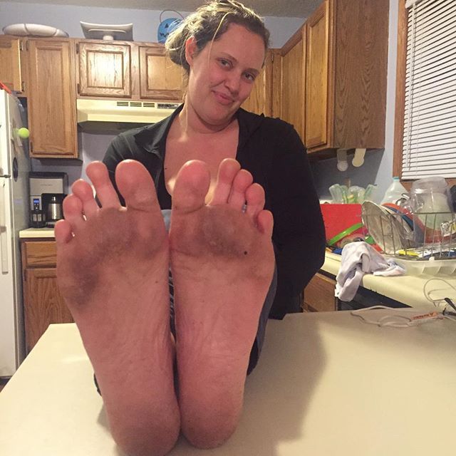 Female Dirty Feet & Soles