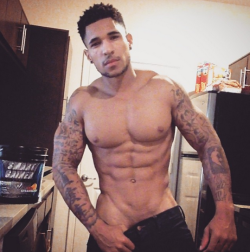 ozkansmyrna:  dominicanblackboy:  Sexy gorgeous