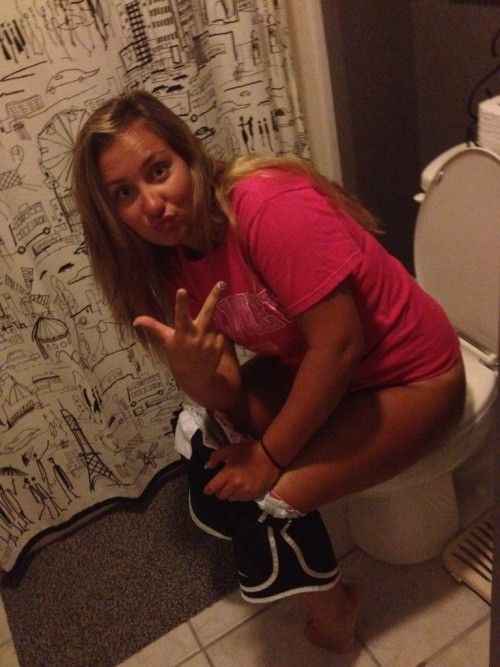 TOILET PEE