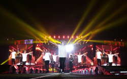 direct-news: One Direction performs during the ‘On the Road Again’ World Tour at Allianz Stadium on February 7, 2015 in Sydney, Australia.  