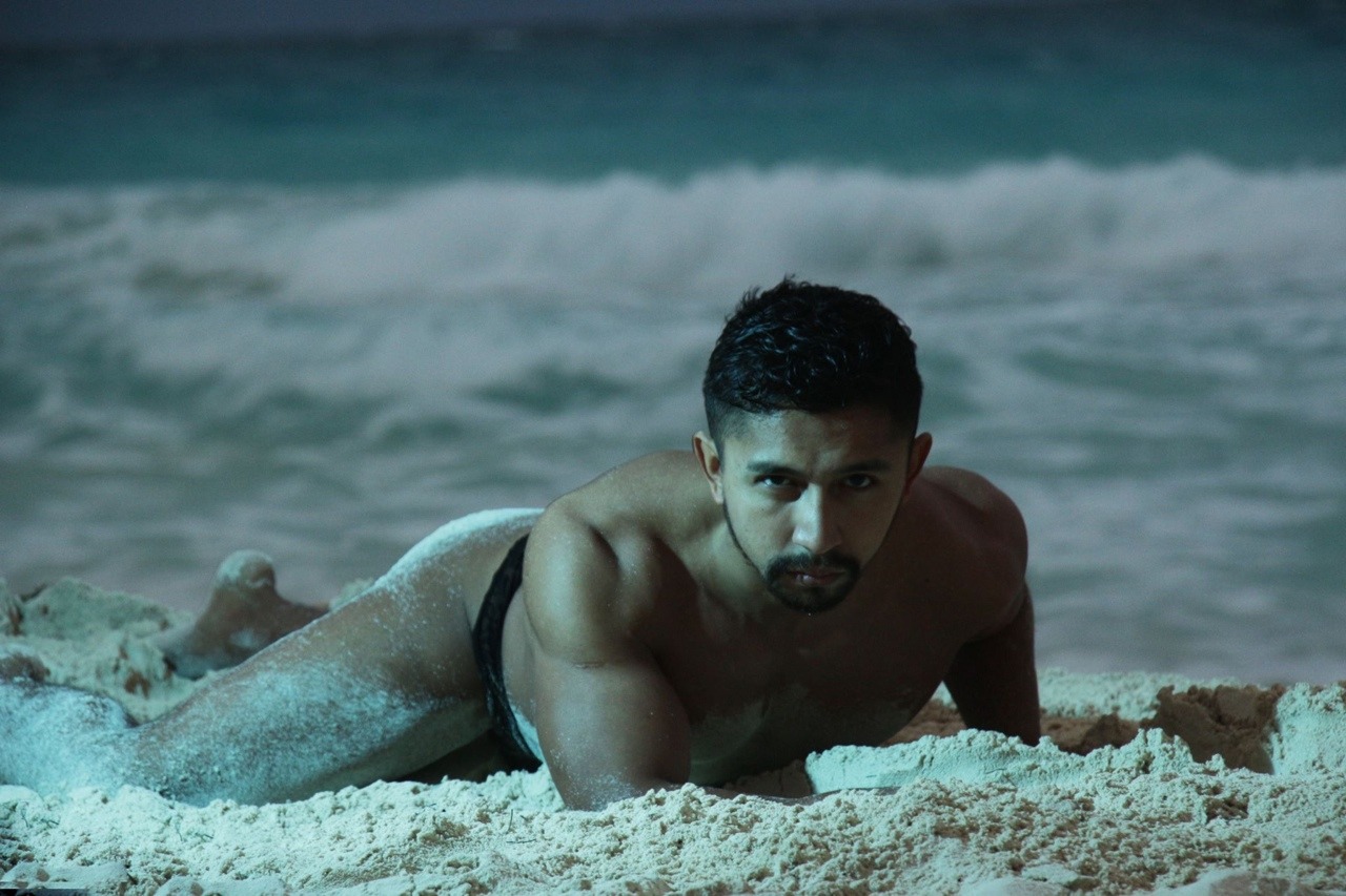 Hot Latin Guys Hung Like a Horse ♥