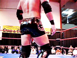 mithen-gifs-wrestling:  A 20-year-old Kevin Steen meets A.J. Styles in the ring for the first time in 2005.  It goes…about as well as you might expect. 