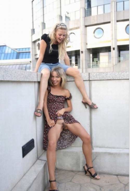 XXX exposed-in-public:  Join your friends on photo
