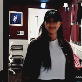 18f5e42b9aaa3149381b45ed6dc2621e40585bd0.gifv