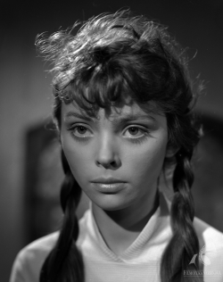 polish-actresses:  Barbara Kwiatkowska’s screen test for Jesteśmy sami na tym świecie, 1957  