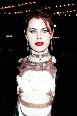 mabellonghetti: Fairuza Balk red carpet looks from 1995 to 1999