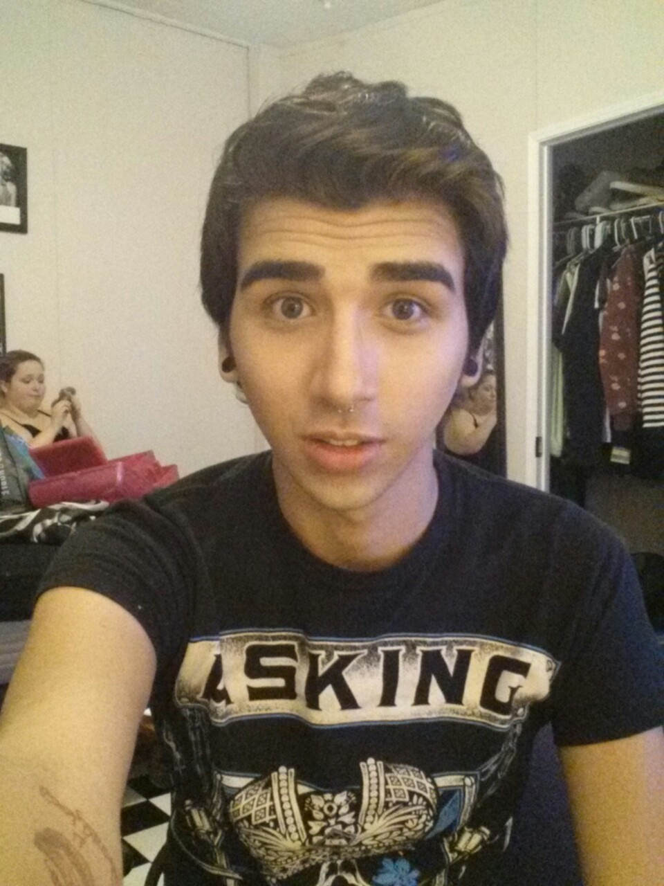 manlyboner:  Hello, my name is Jay and I like food. 