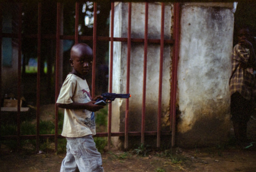 Playing with guns [Lukulongo, Tanzania, 2014]
