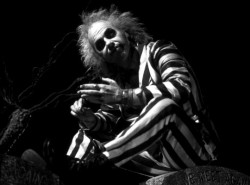 hellyeahhorrormovies:  Michael Keaton as Beetlejuice, 1988.