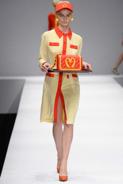lozchic3:  cinwicked:  coucouchaton:  americanvoguecausescancer:  aclockworkpink:  Moschino F/W 2014, Milan Fashion Week  ?????  It’s called fashion, look it up.  When did retro-70s McDonalds uniforms become fashion?  I really wish I knew the designer