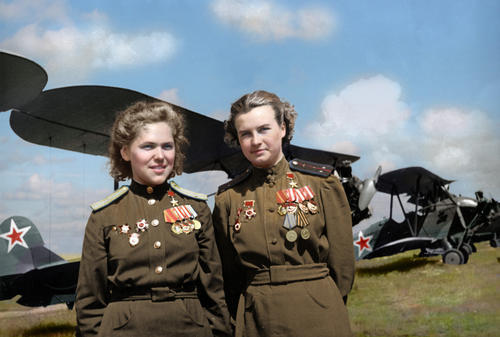 fcba:  Soviet “Night Witches” Rufina Gasheva and Nataly Meklin pose in front