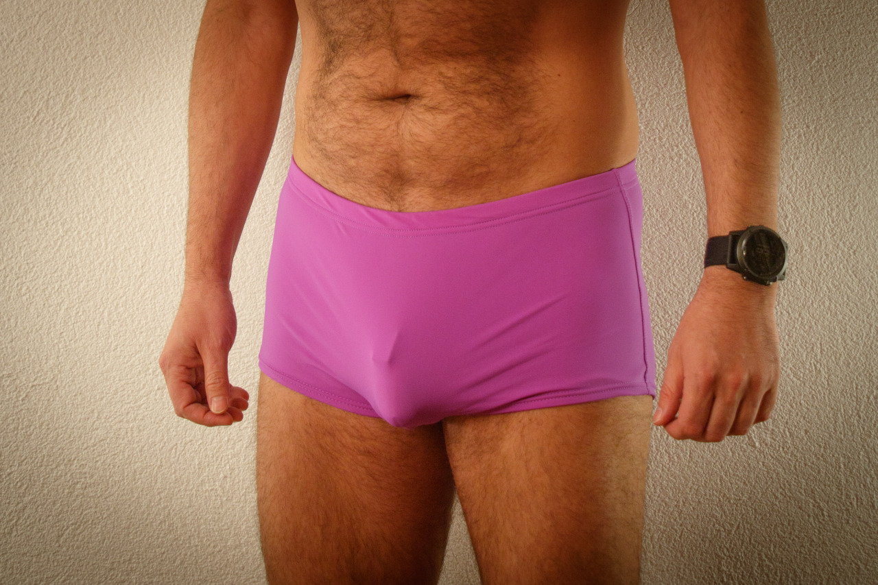 My swimming trunks! The outline of the chastity cage can be seen even when the pants