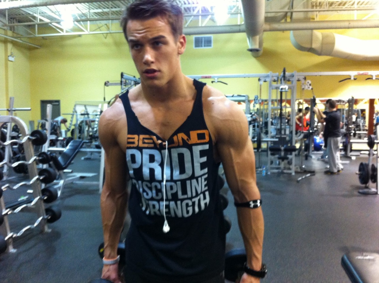 fitandhealthyforlifee:  fitness-is-fit-for-me:  bobojb101:  Part 3 of the Marc Fitt