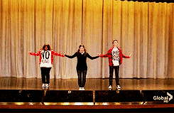 lopeirce:  glee meme → ten performances [4/10]↳ born this way 