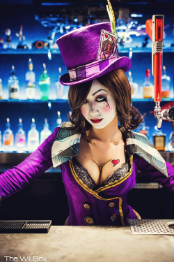 cosplayblog:  Mad Moxxi from Borderlands