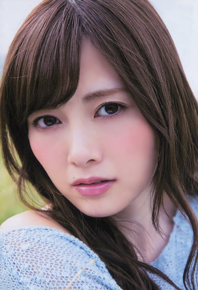 yic17:    Shiraishi Mai (Nogizaka46) | Weekly Shonen Sunday 2015 No.42 Issue (Cropped