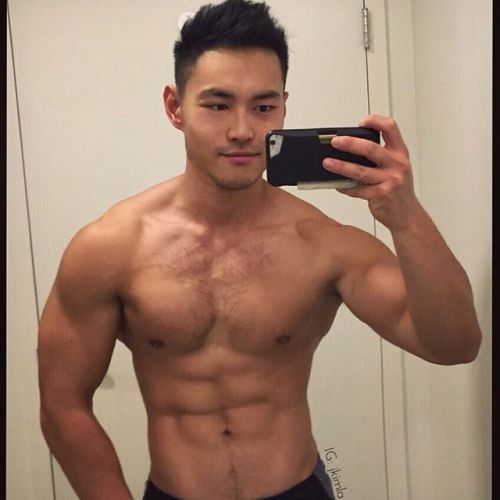 mantop10691:  IG上目前住洛杉磯的美籍韓裔單眼皮多毛帥氣私人健身教練…Jay Kim LAIG….jkimla