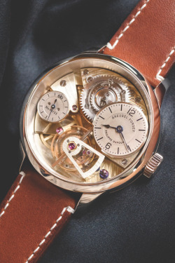 imposingtrends:  Naissance d'une Montre |