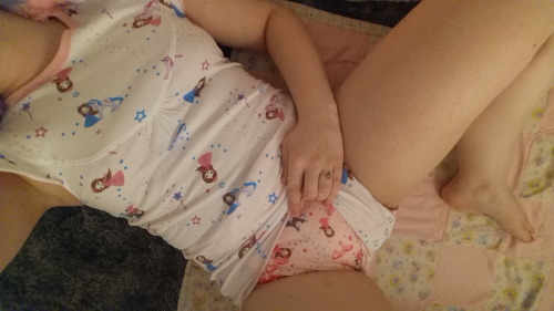 candyabdl:Rearz package came in the mail today! I gots a princess onesie to match my Rearz Princess diapeys. 