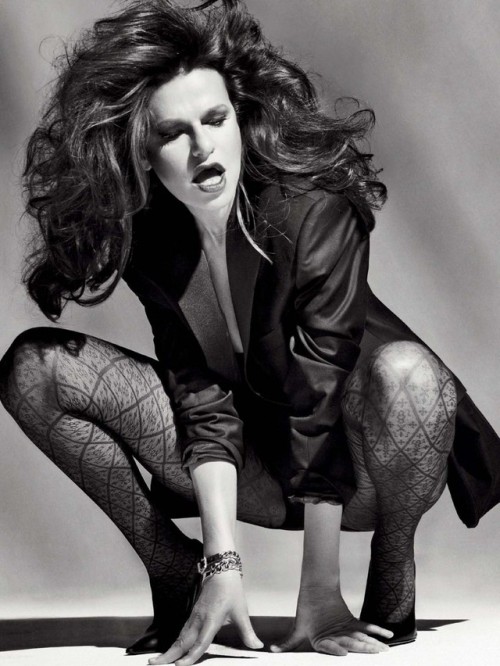 The glorious Sandra Bernhard photographed by Sebastian Kim for Interview (2012)