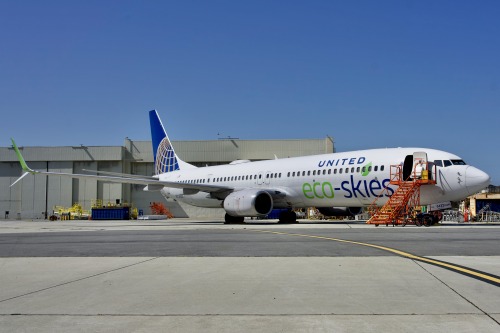 United Airlines 2009 Boeing 737-900ER N75432 c/n 32835 eco-skies at San Francisco Airport 2022.