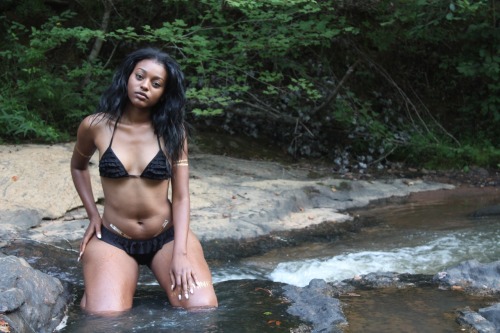 rontier:  Looking at these pictures of myself give me confidence in my own body so I hope that it gives you confidence in yours too